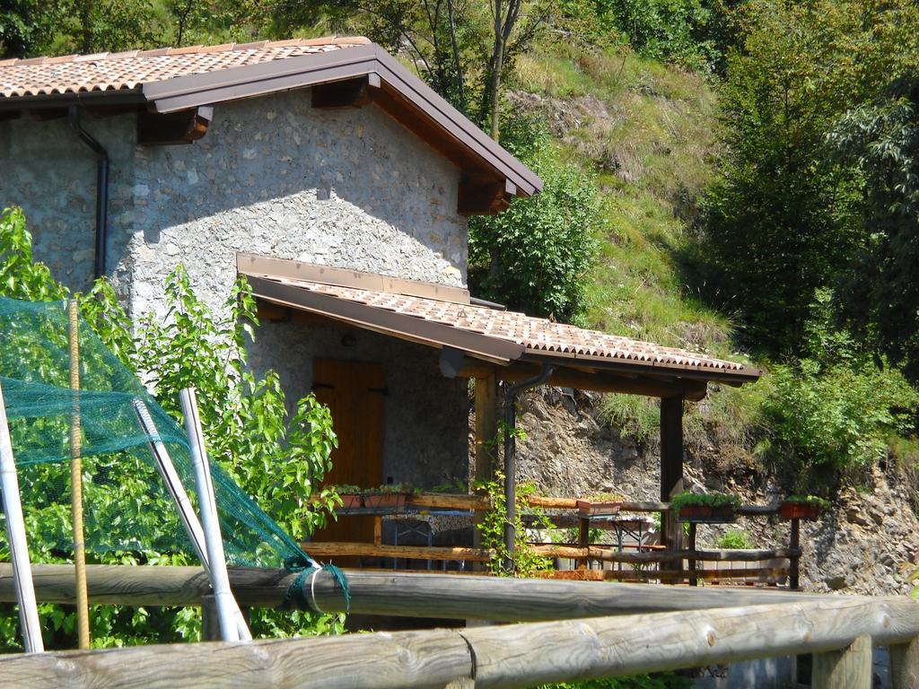 Agriturismo Cascina Lert Marone Exterior foto