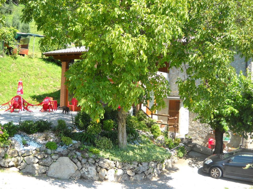 Agriturismo Cascina Lert Marone Exterior foto